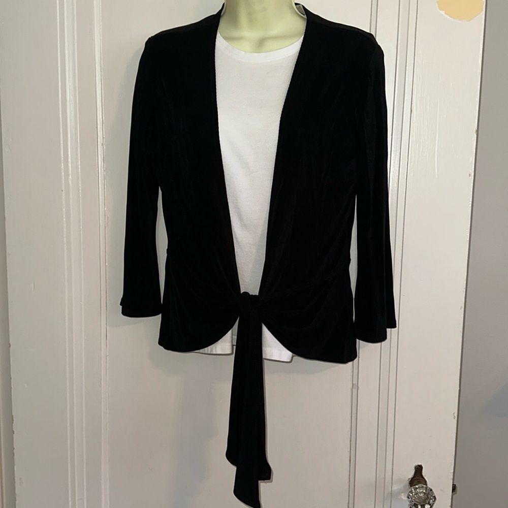 Chico’s Travelers black‎ acetate/spandex open front jacket that ties at waist